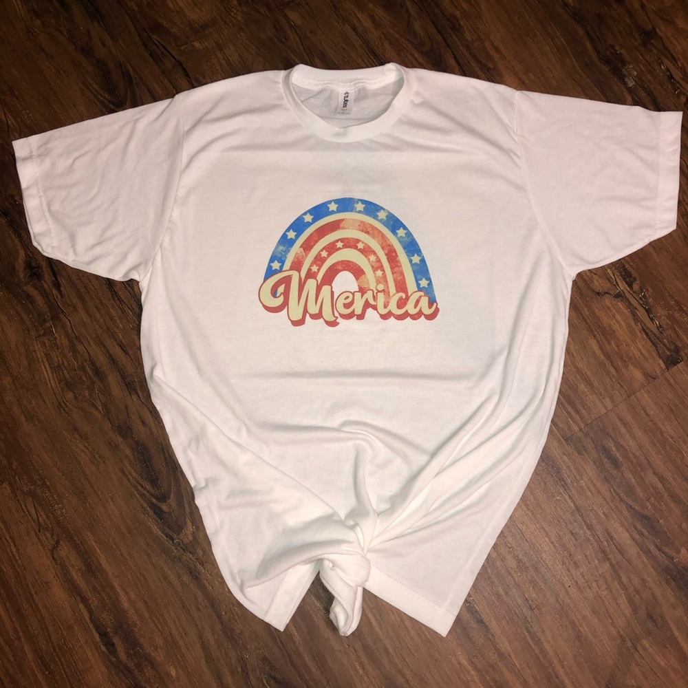 Super cute vintage look Merica T-shirt